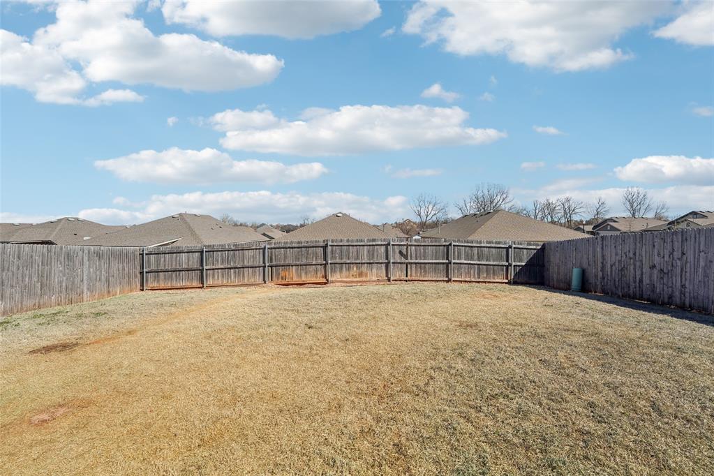 2908 S Fountain Grass Road