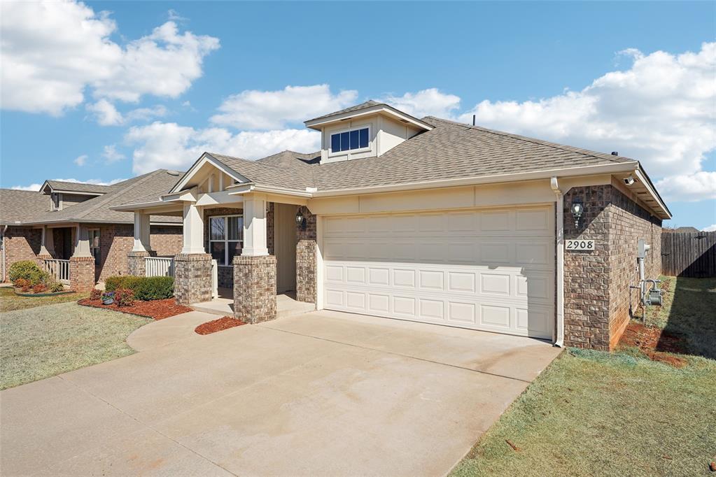 2908 S Fountain Grass Road