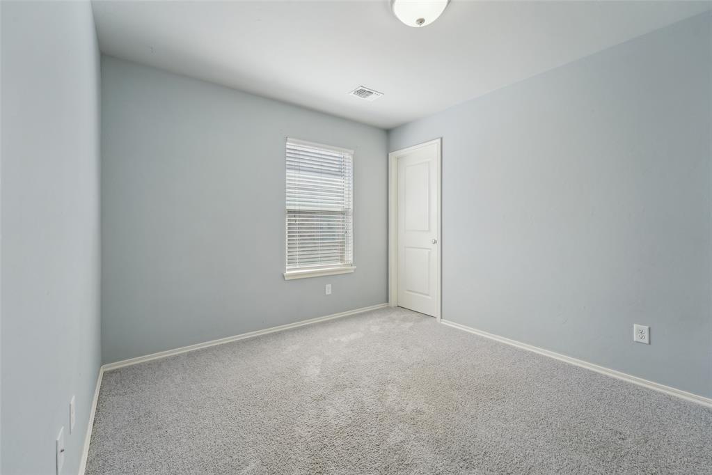 2908 S Fountain Grass Road