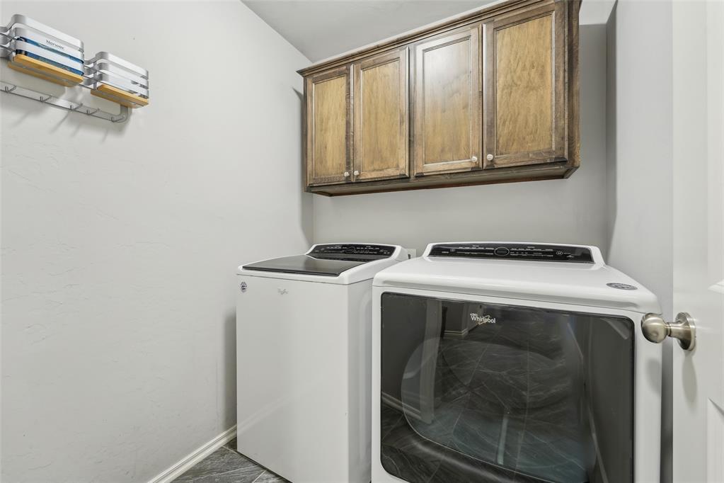2908 S Fountain Grass Road