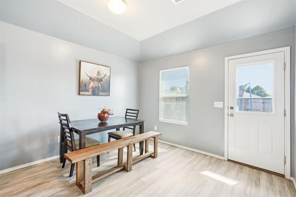 538 W Ava Drive