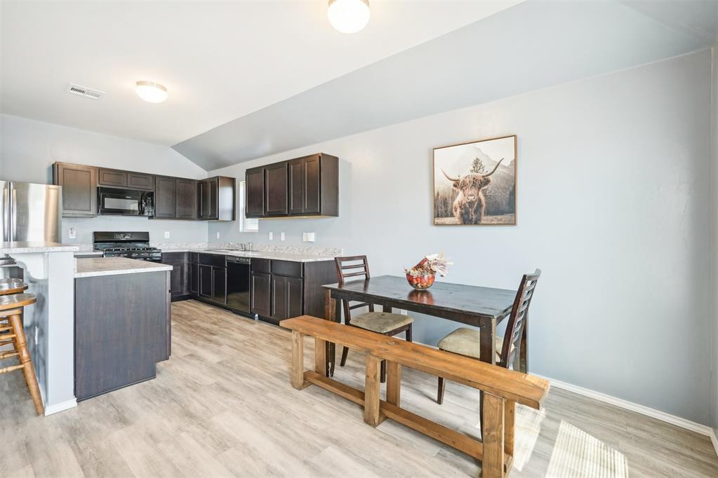 538 W Ava Drive