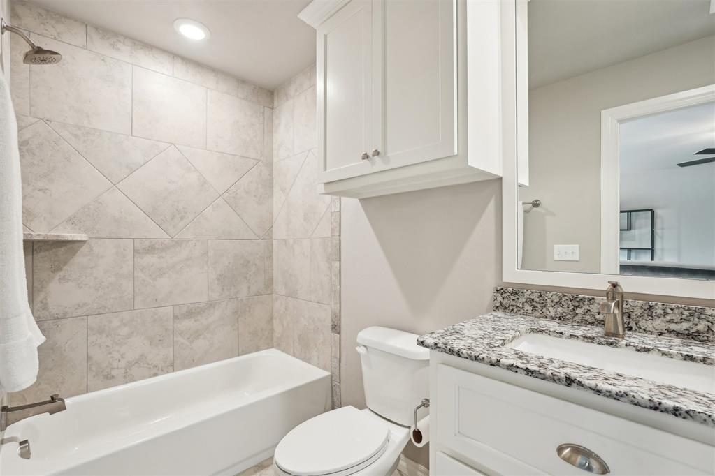 8400 Poplar Drive