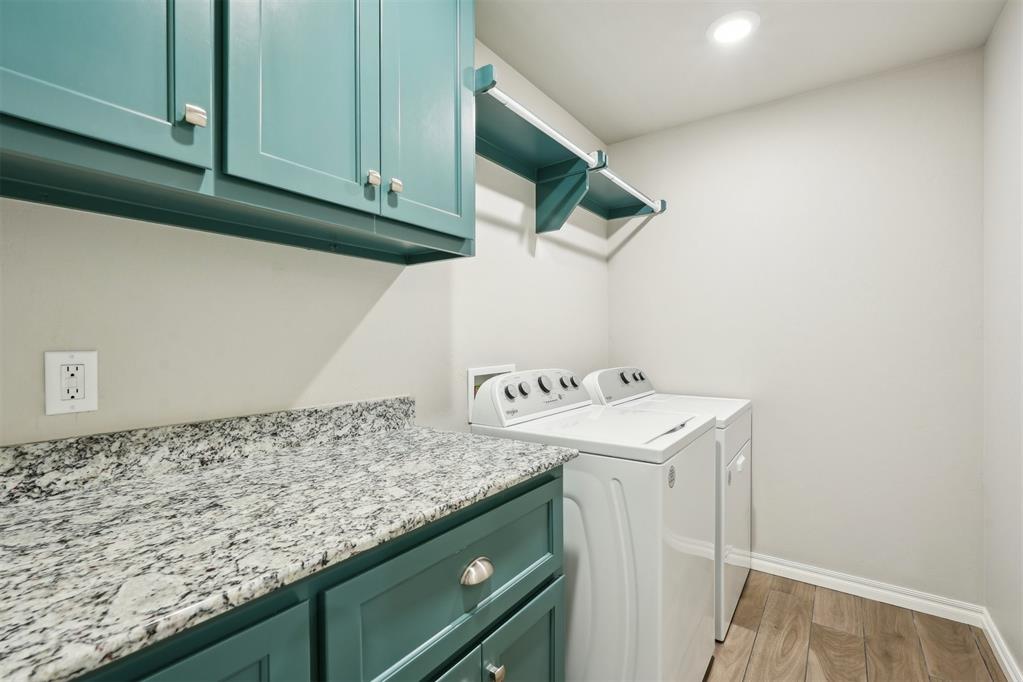 8400 Poplar Drive