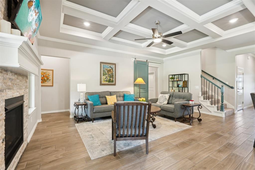 8400 Poplar Drive