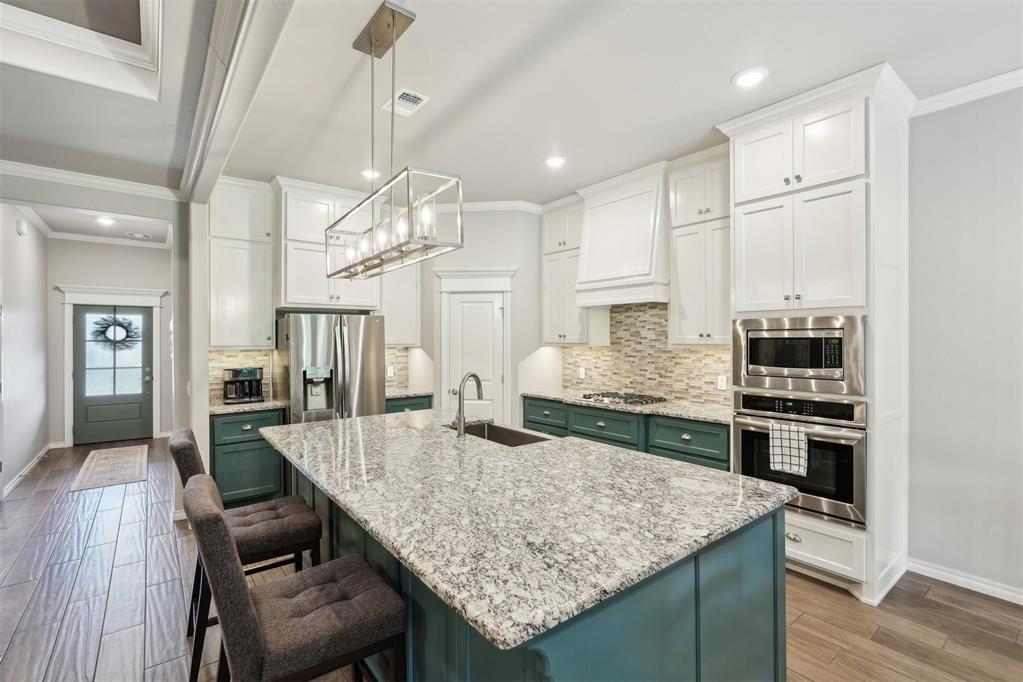8400 Poplar Drive
