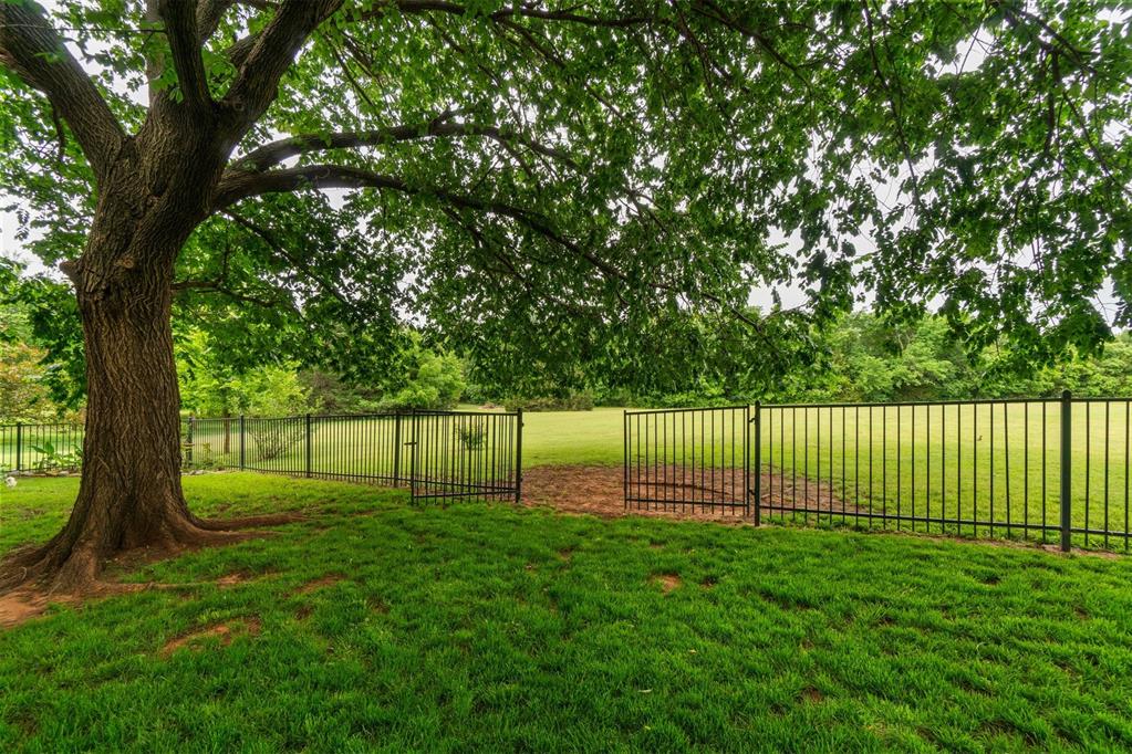 20455 Deer Hollow Drive