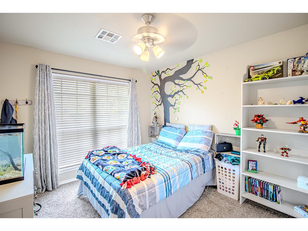 708 Ashwood Lane