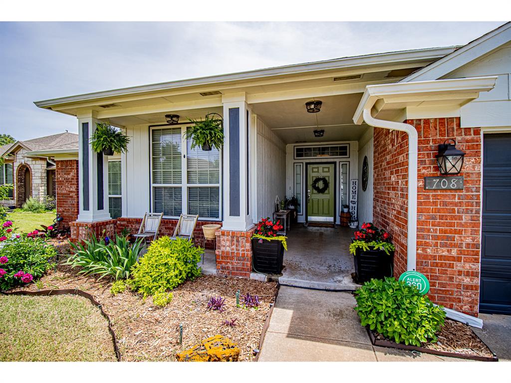 708 Ashwood Lane