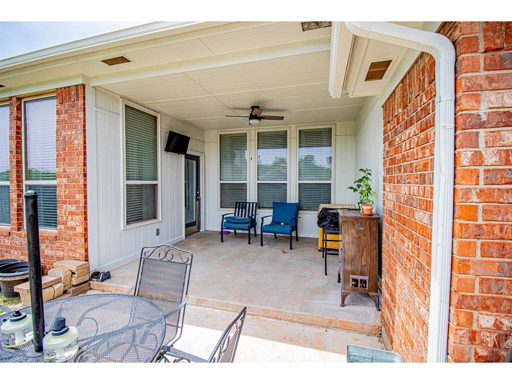 708 Ashwood Lane