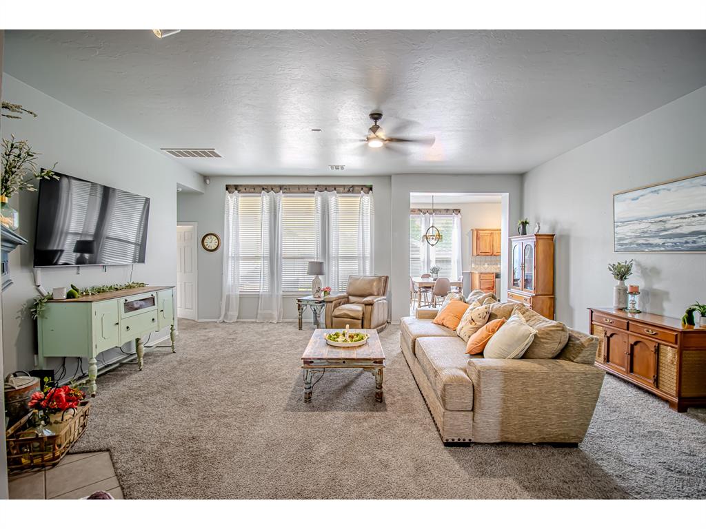 708 Ashwood Lane