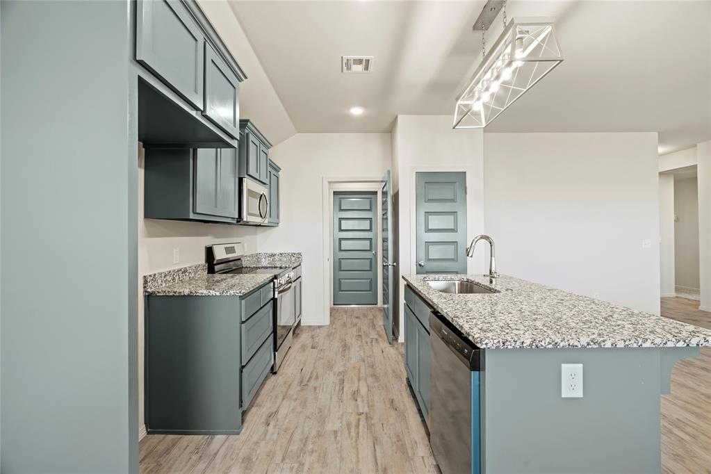 4669 Lincoln Landing