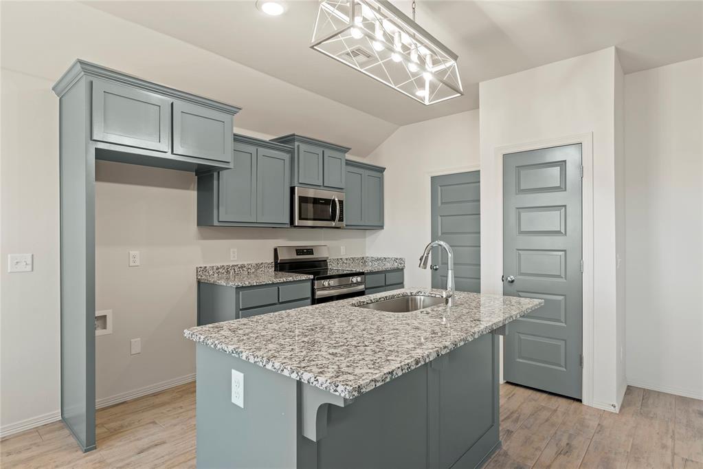 4669 Lincoln Landing