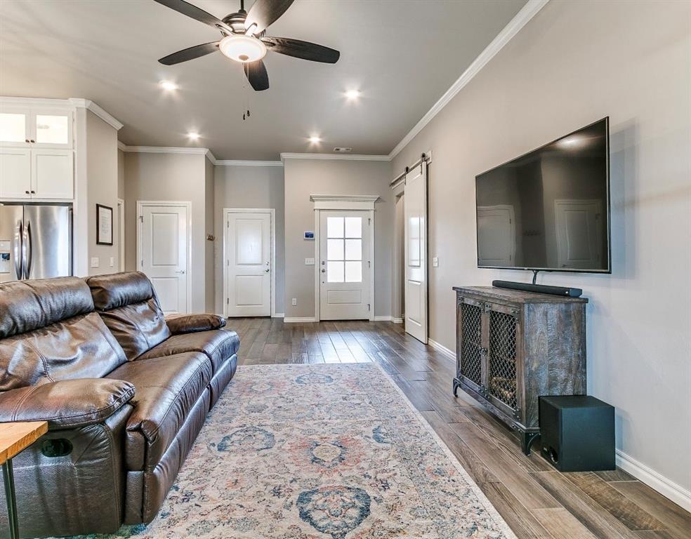 8401 Poplar Drive