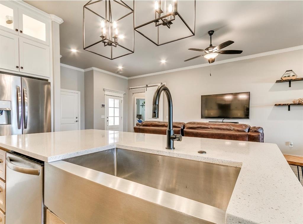 8401 Poplar Drive
