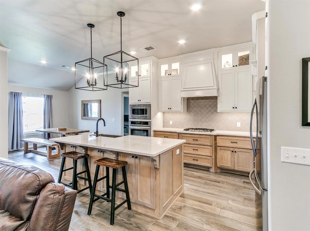 8401 Poplar Drive