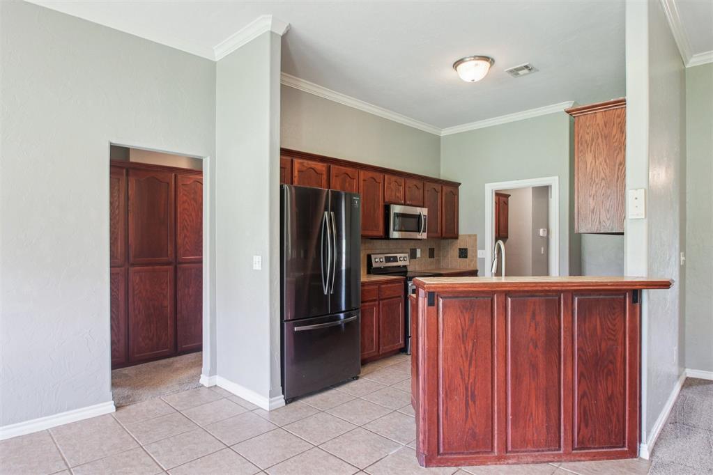 4605 Mackenzie Drive