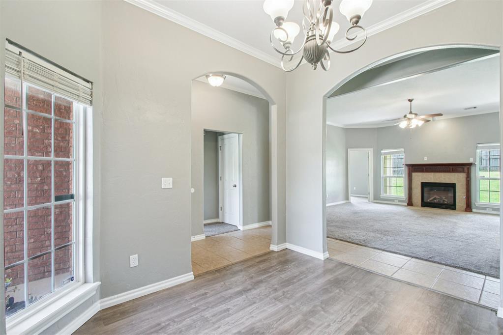 4605 Mackenzie Drive
