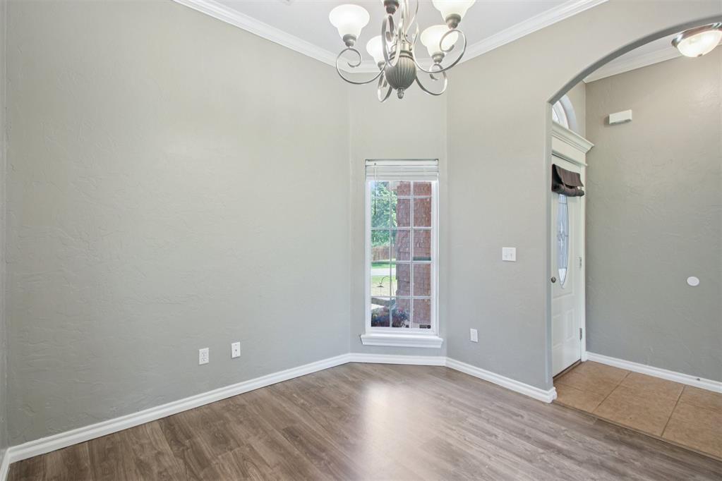 4605 Mackenzie Drive
