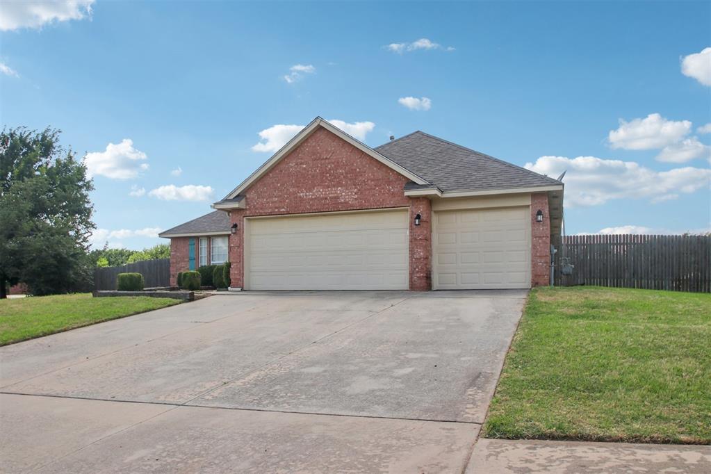 4605 Mackenzie Drive