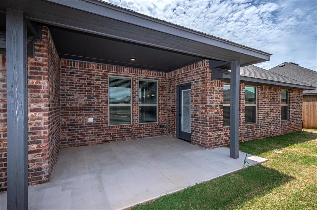 2013 W Crossbow Way