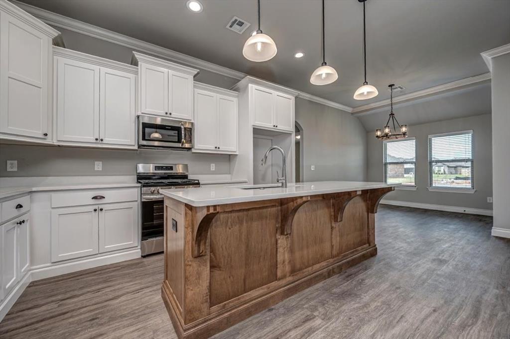 2013 W Crossbow Way