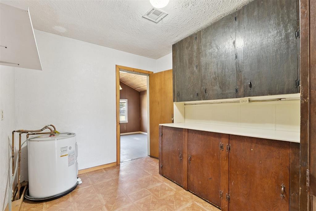 5925 NW 28th Street
