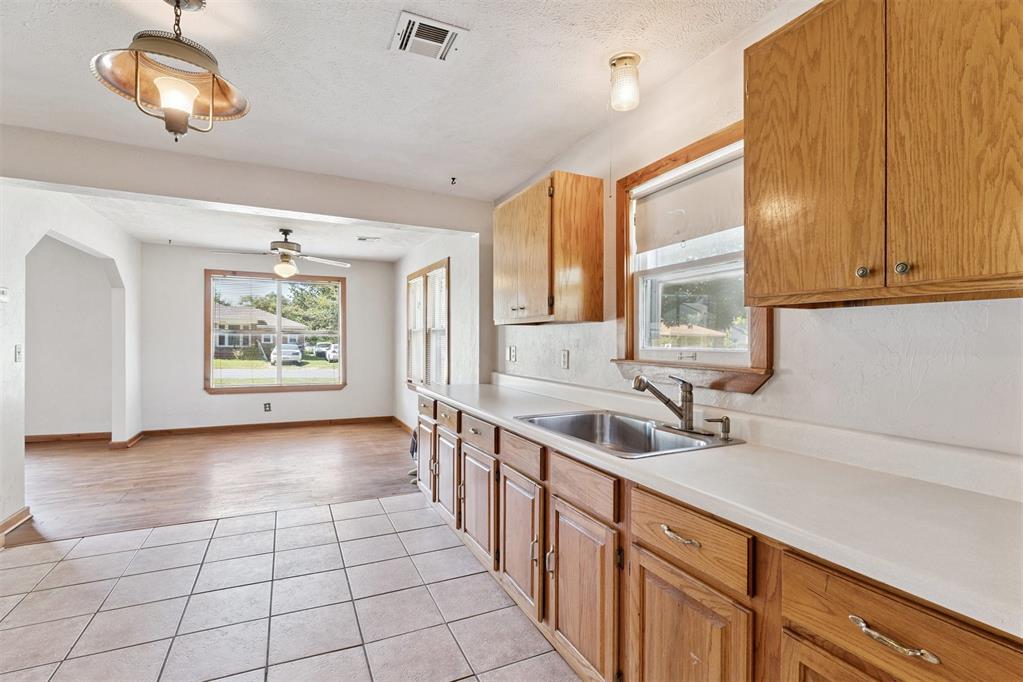 5925 NW 28th Street