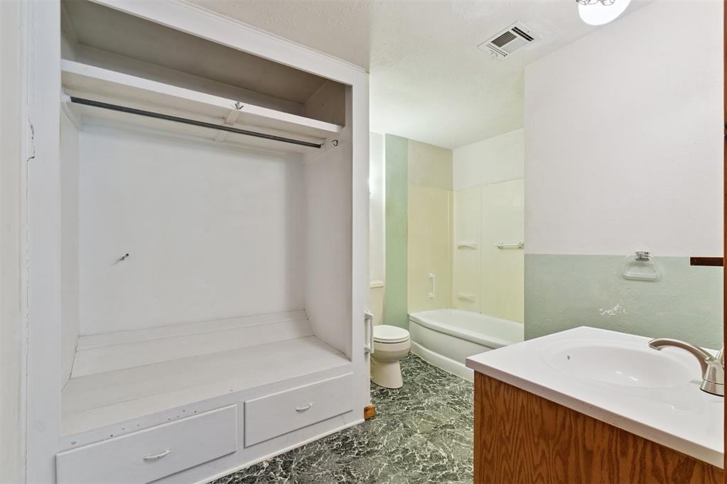 5925 NW 28th Street