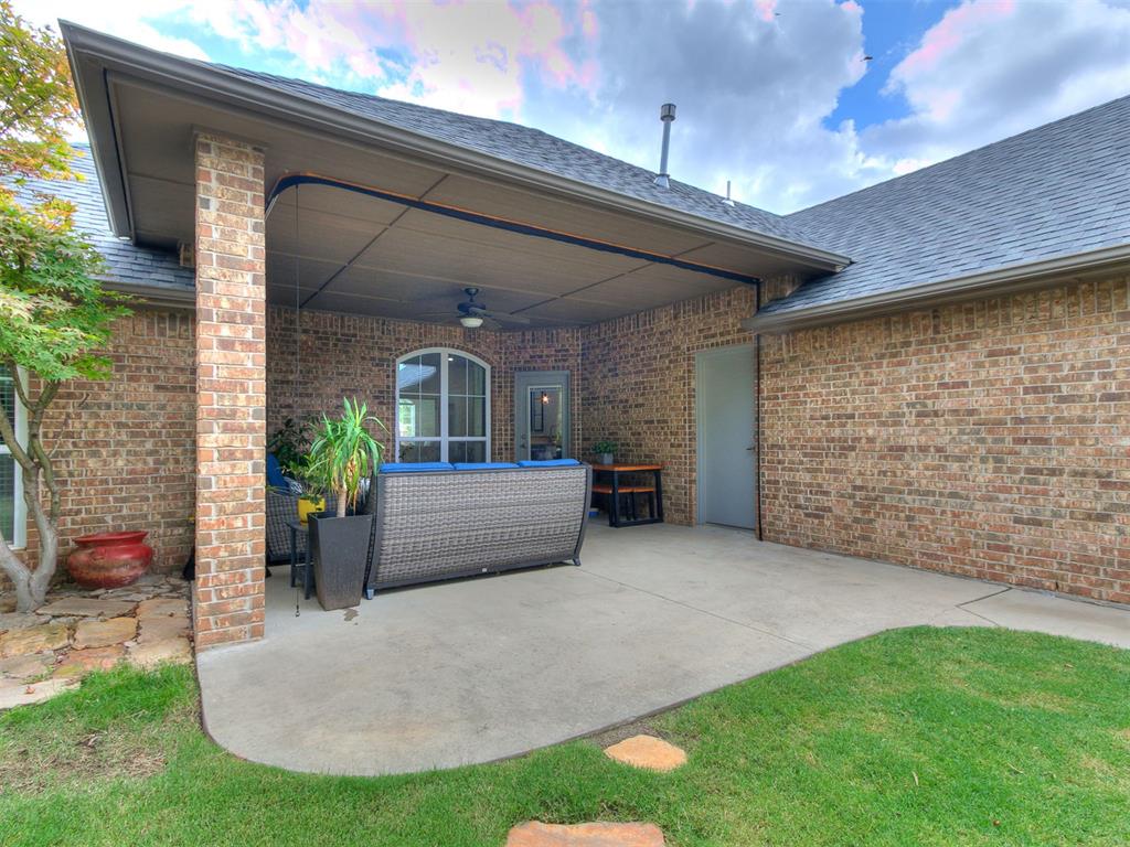 325 SW 173rd Street