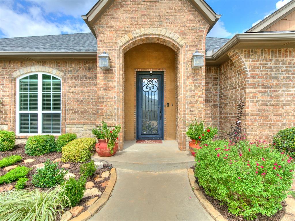 325 SW 173rd Street