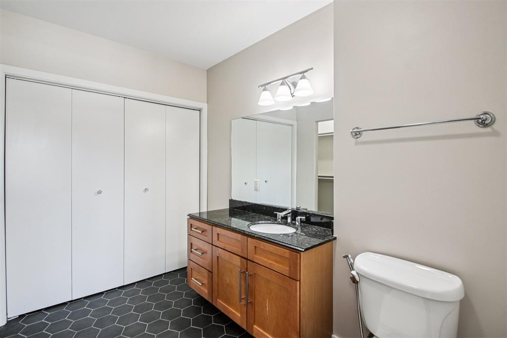 444 N Central Avenue Unit: 204