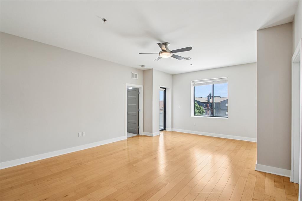444 N Central Avenue Unit: 204