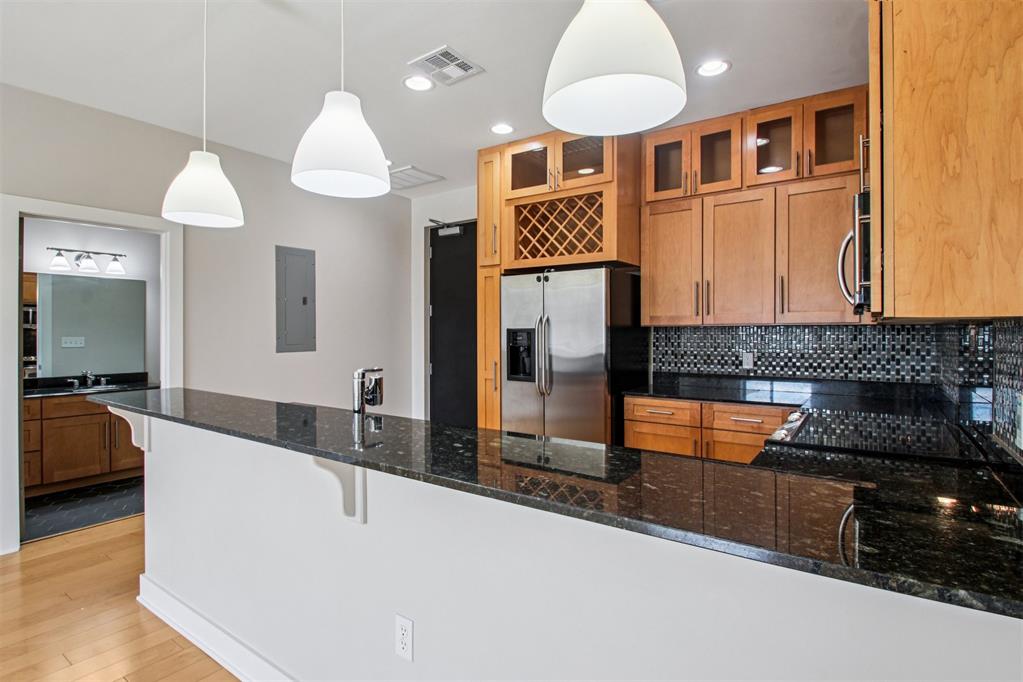 444 N Central Avenue Unit: 204
