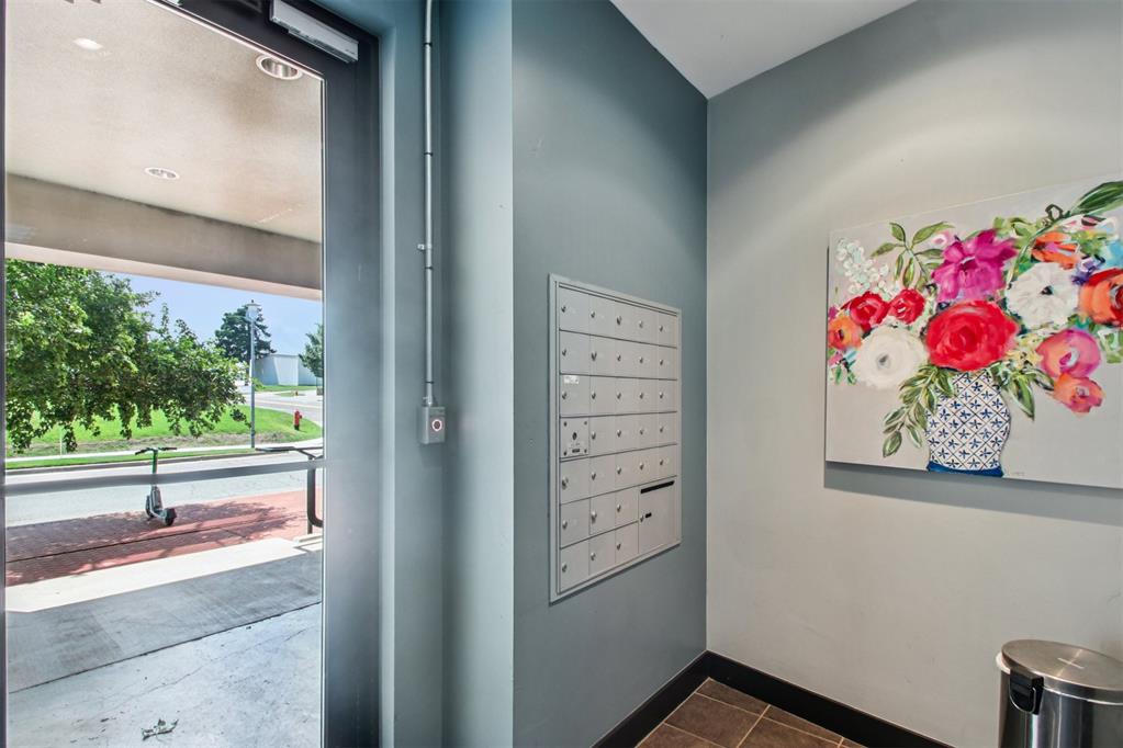 444 N Central Avenue Unit: 204