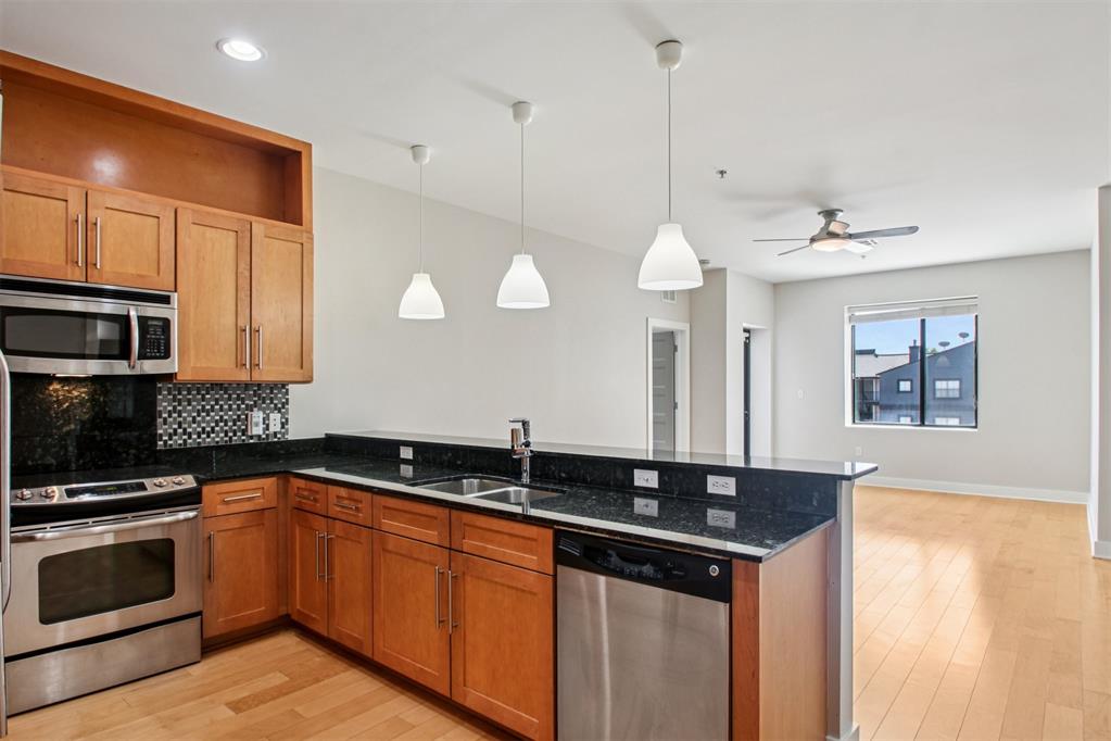 444 N Central Avenue Unit: 204