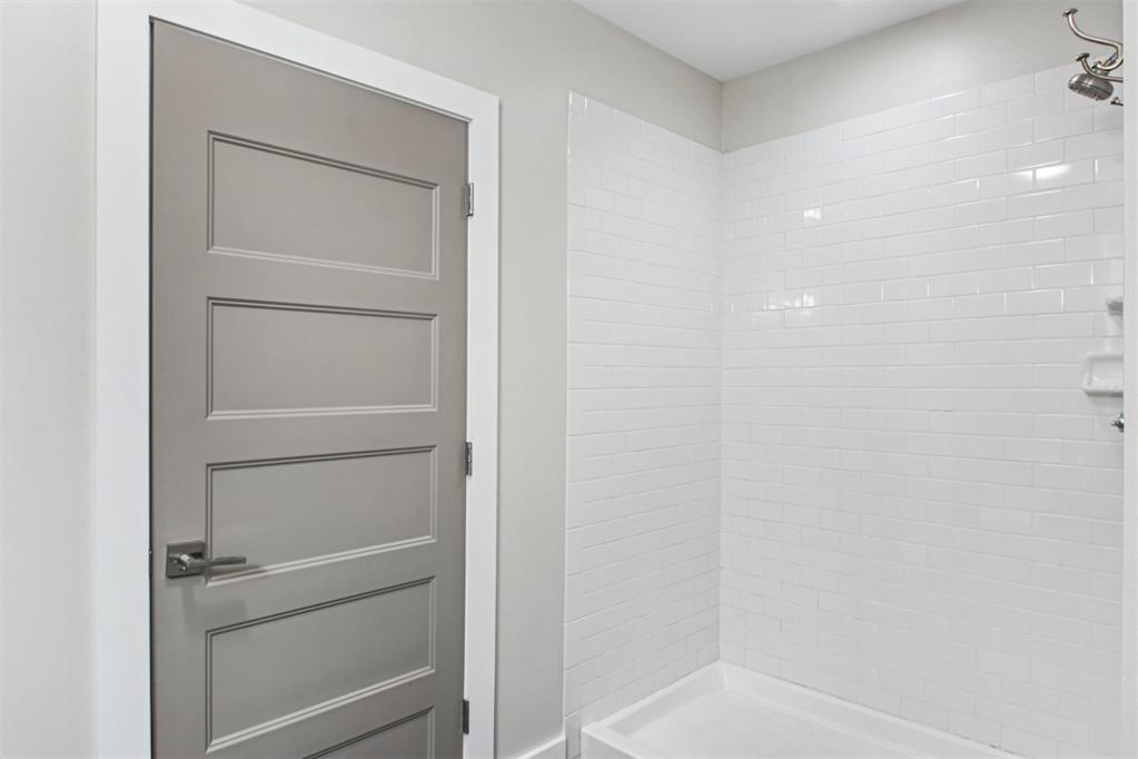 444 N Central Avenue Unit: 204