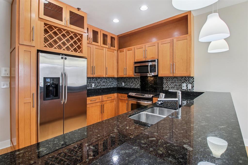 444 N Central Avenue Unit: 204