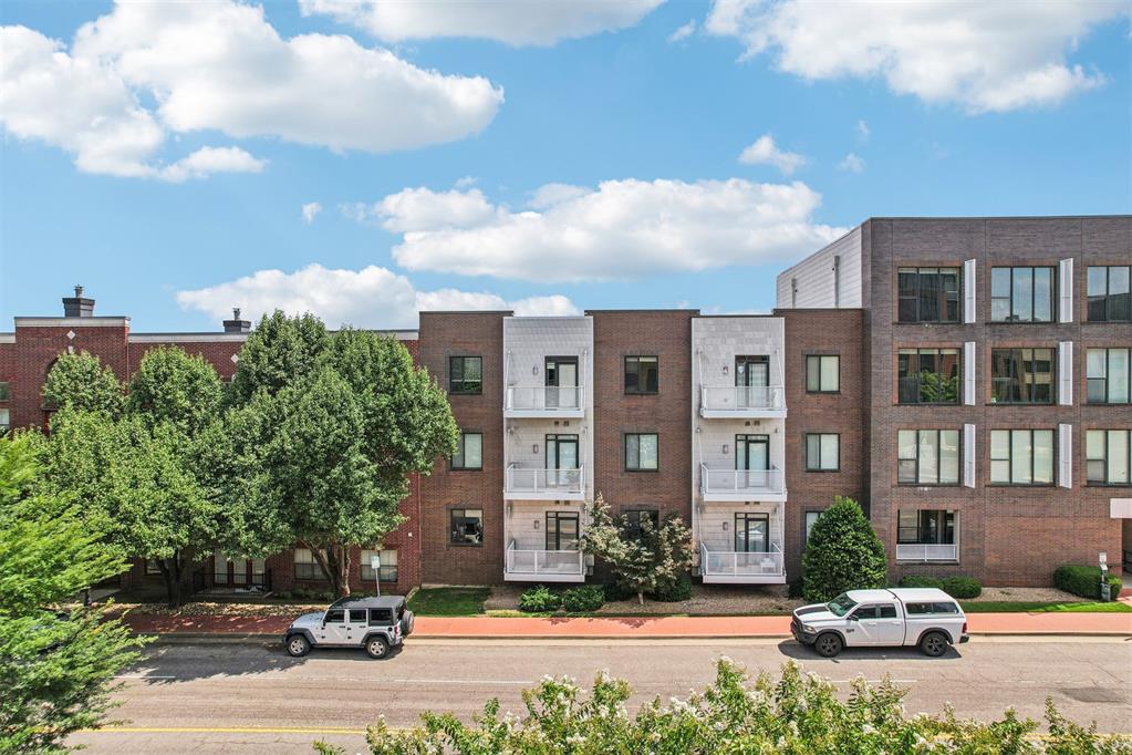 444 N Central Avenue Unit: 204
