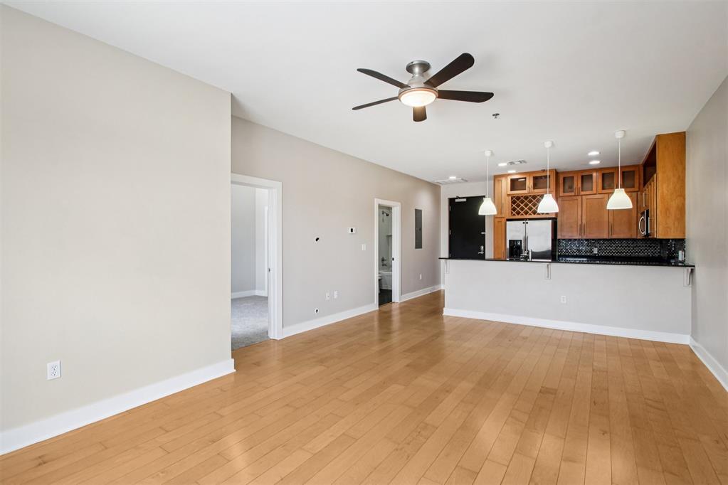 444 N Central Avenue Unit: 204