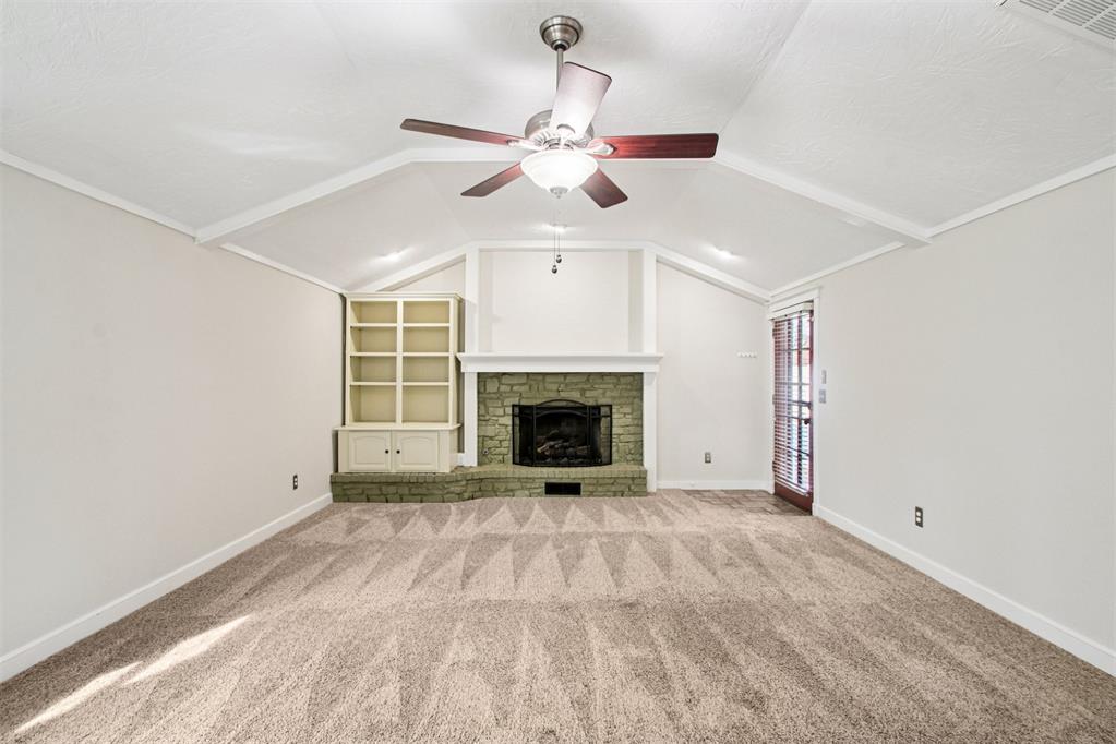 9111 Oak Hollow Drive