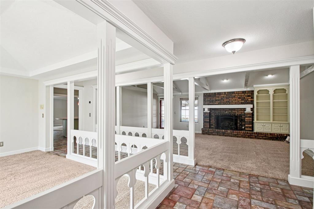 9111 Oak Hollow Drive
