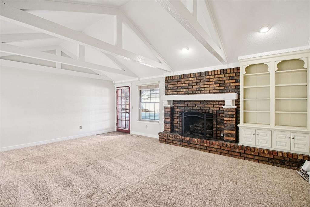 9111 Oak Hollow Drive