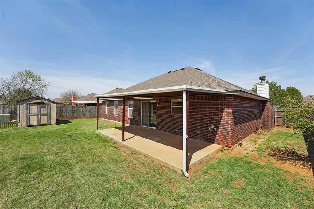 636 Hunters Way