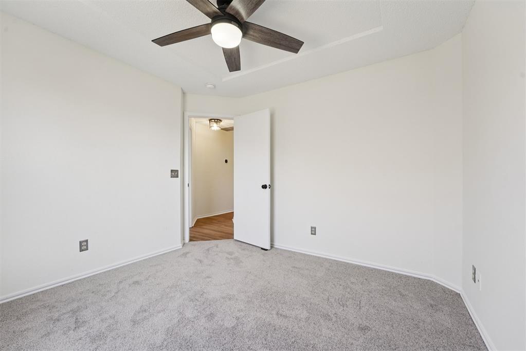 636 Hunters Way