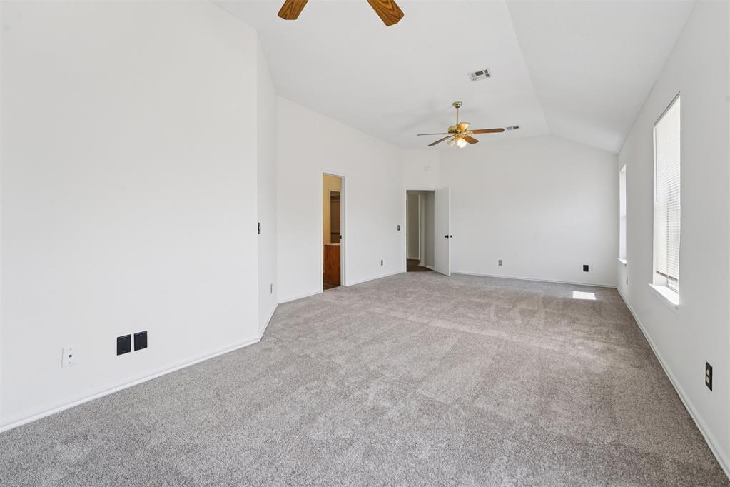 636 Hunters Way