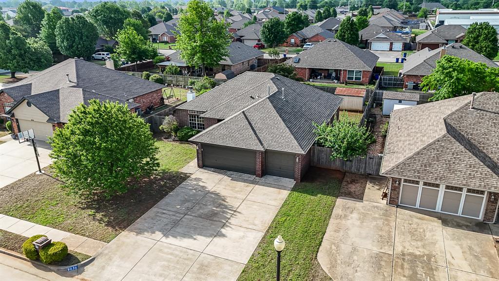 636 Hunters Way