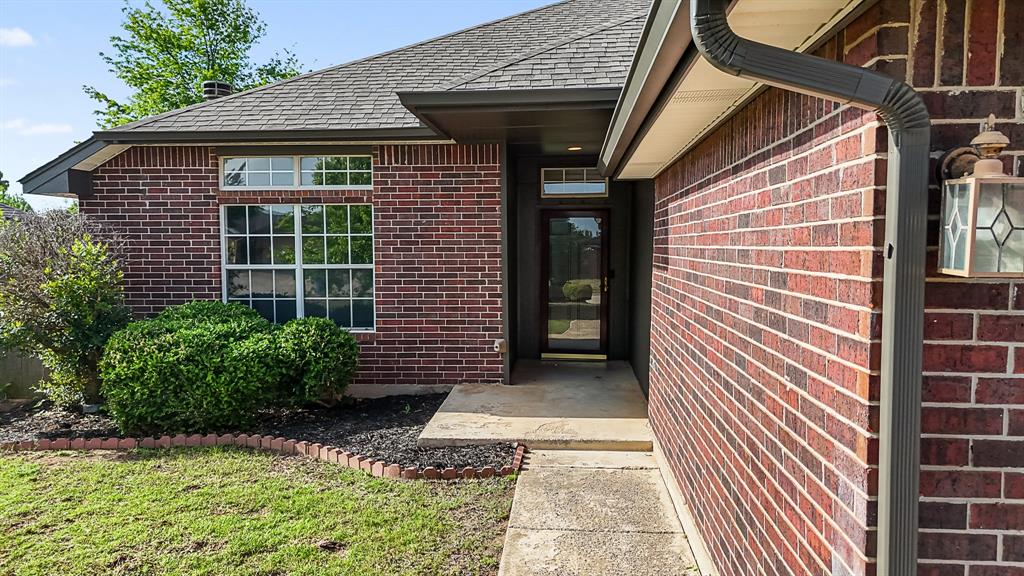 636 Hunters Way