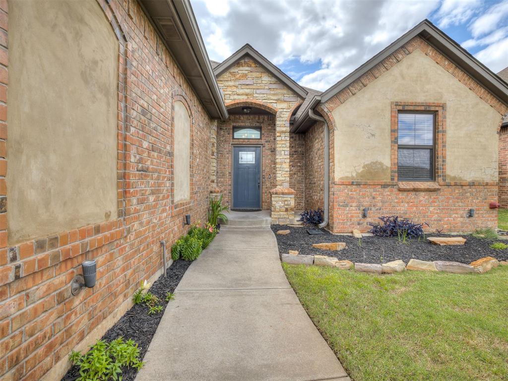 2513 Wayne Cutt Avenue