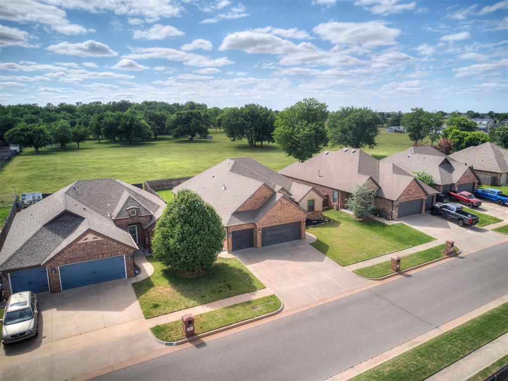 2513 Wayne Cutt Avenue